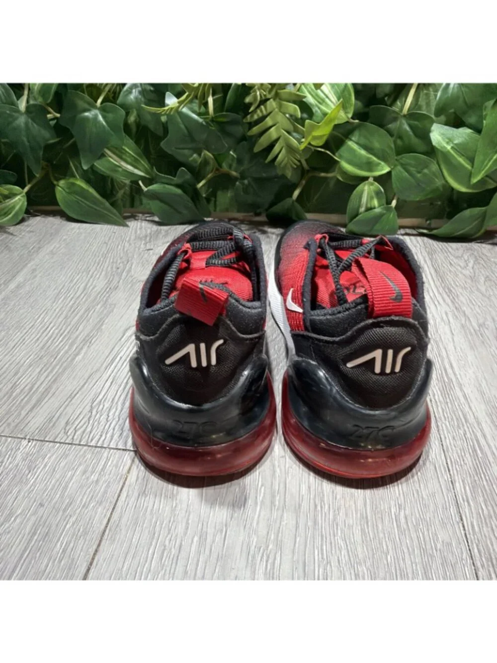Nike Air Max 270 Preschool Gym red Boys Size 12c Running Shoes